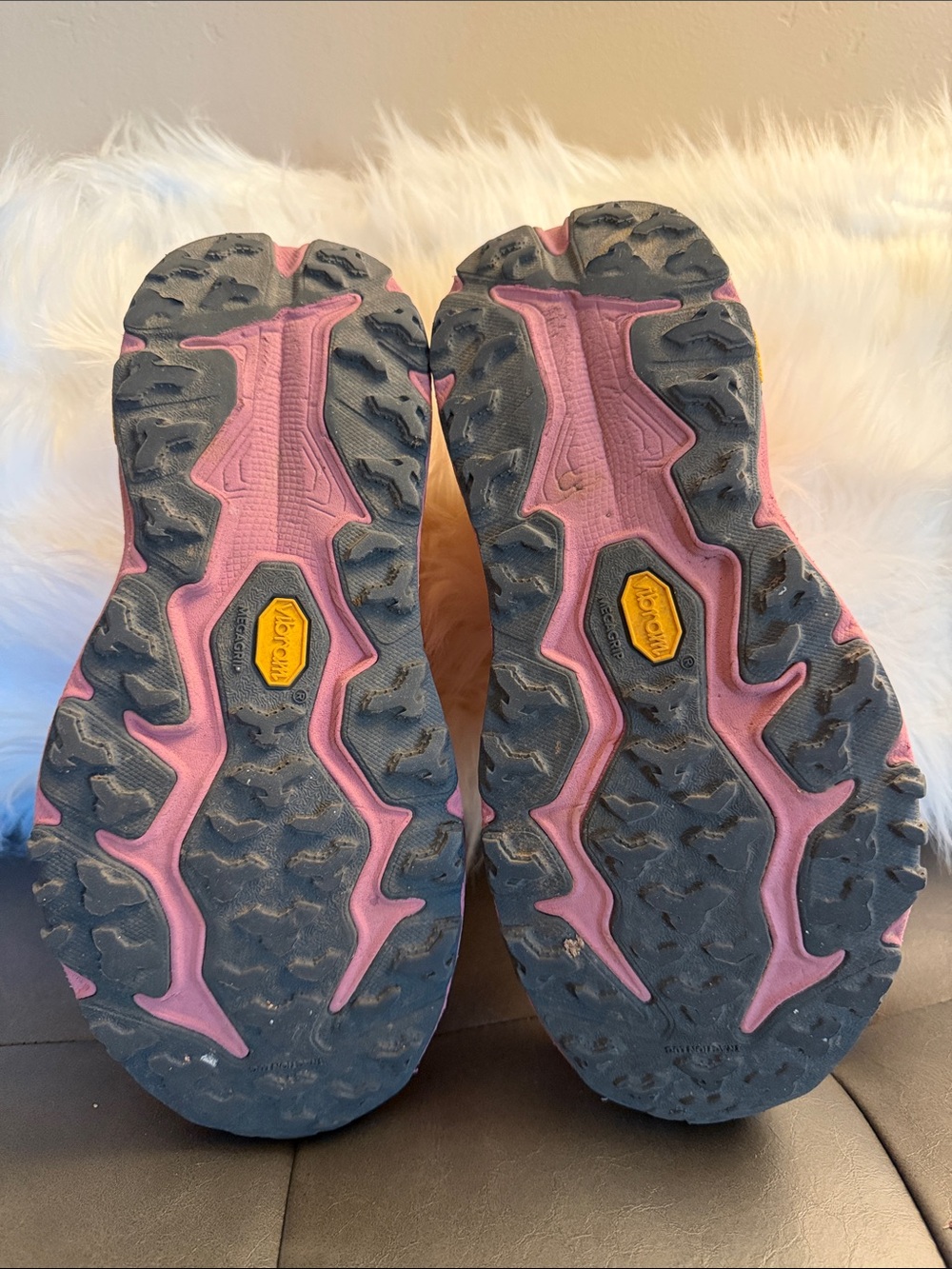Hoka Speedgoat 6 Orange, Yellow & Pink Trail Sneakers 8.5 - Picture 7 of 8